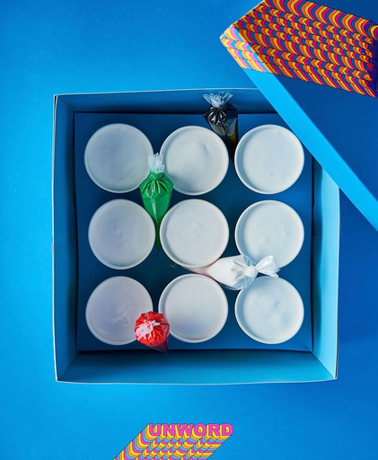  9 pcs Cake in cup with pipping