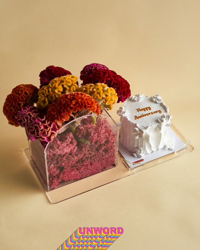 UN cake vase